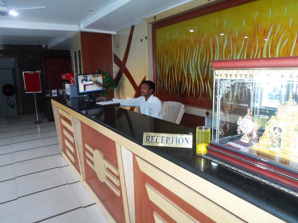 Psr Hotel Tirupati Exterior foto