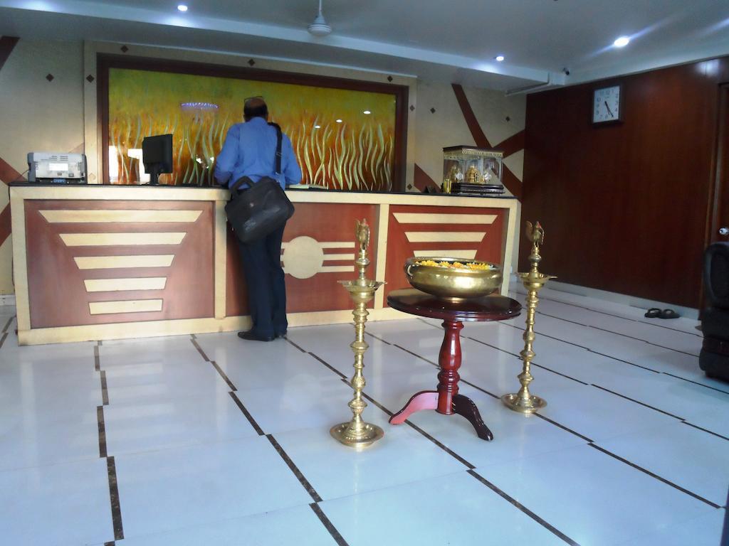 Psr Hotel Tirupati Exterior foto