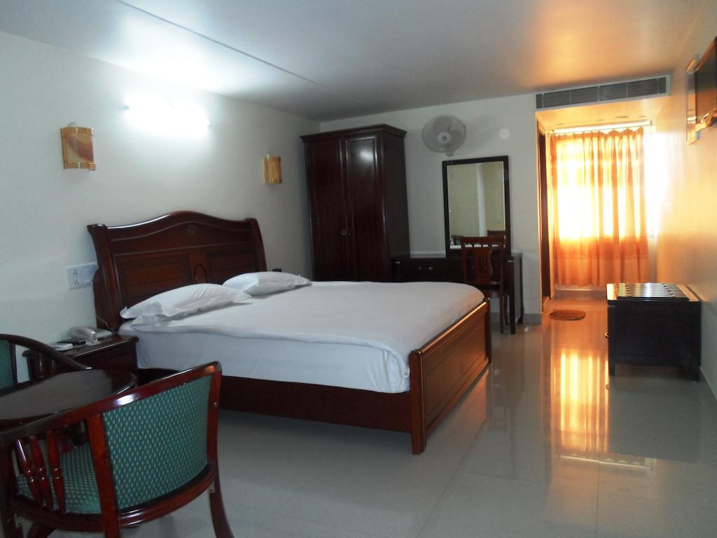 Psr Hotel Tirupati Exterior foto