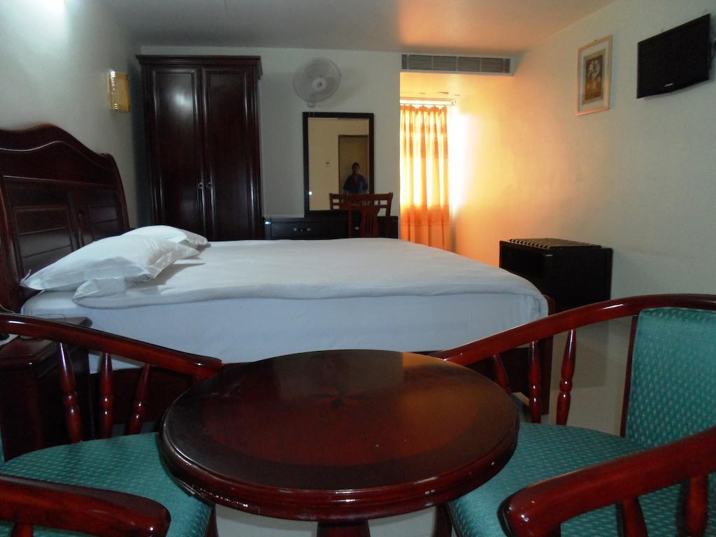 Psr Hotel Tirupati Exterior foto